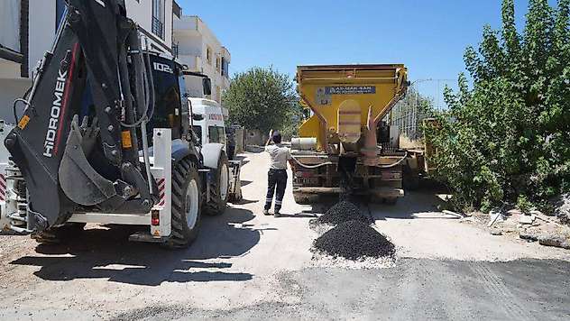Adıyaman Belediyesi'nin altyapı mesaisi aralıksız devam ediyor