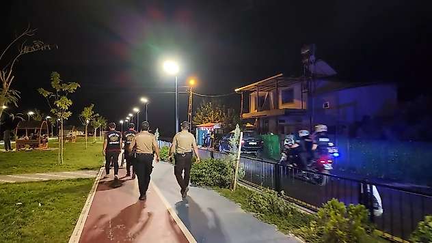 Adıyaman'da asayiş uygulamasında 2 aranan şahıs yakalandı