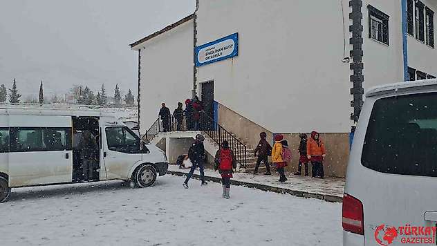 Adıyaman'da eğitime kar engeli