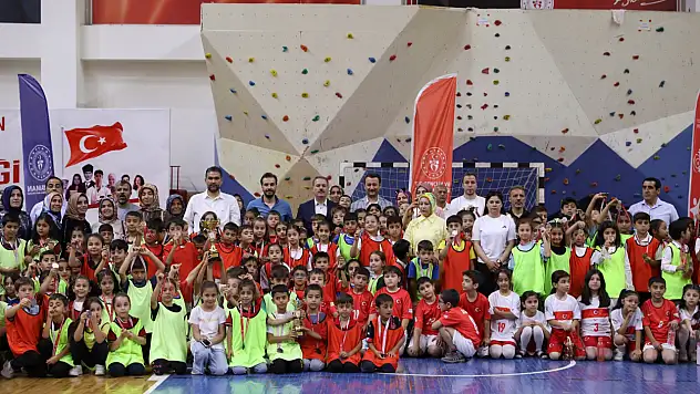 Adıyaman'da geleneksel çocuk oyunları şenliği coşkuyla tamamlandı