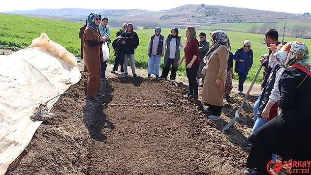 Adıyaman'da kadın çiftçilerle sebze fidesi yetiştirme kursu düzenlendi