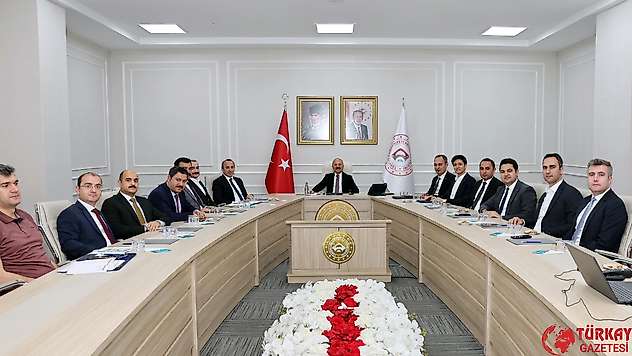 Adıyaman'da kamu hizmetleri değerlendirme toplantısı yapıldı