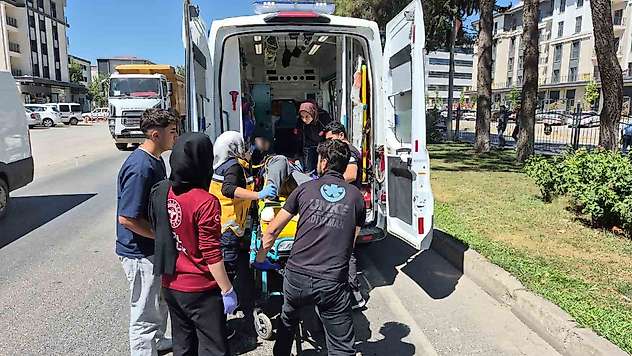 Adıyaman'da motosiklet devrildi: 2 yaralı