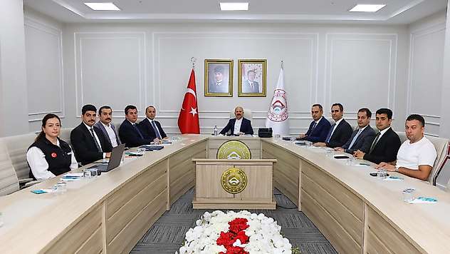 Adıyaman'da Vali yardımcıları değerlendirme toplantısı düzenlendi
