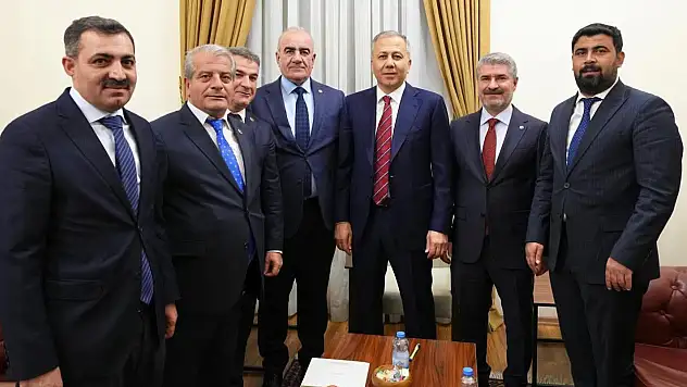Adıyaman heyetinden Bakan Yerlikaya'ya ziyaret