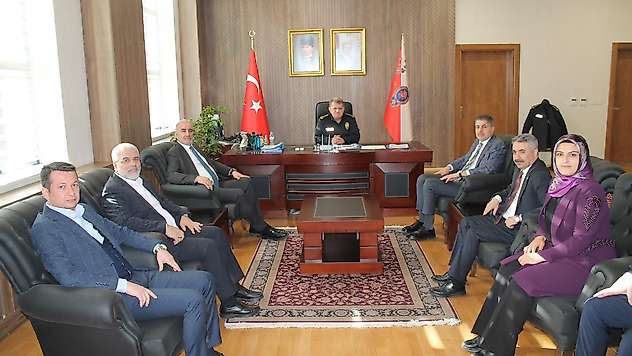 Adıyaman Milletvekillerinden Emniyet Müdürü Alper Uzman'a ziyaret