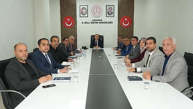 Adıyaman Milli Eğitim Müdürlüğünde değerlendirme toplantısı gerçekleştirildi