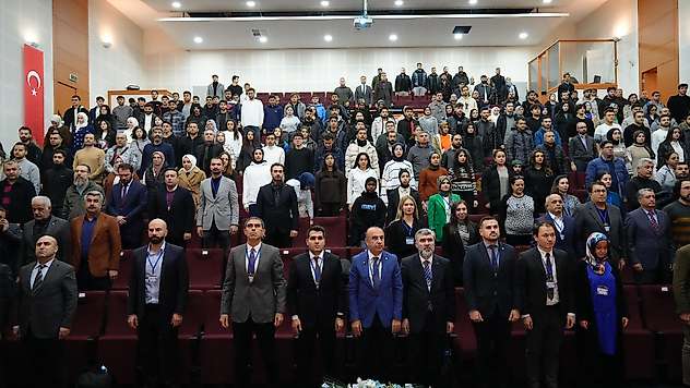 Adıyaman Üniversitesi Türkiye'nin ilk tematik yüzer GES zirvesine ev sahipliği yaptı