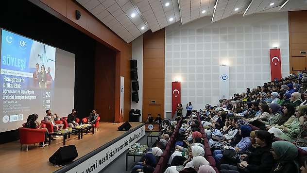 Adıyaman Üniversitesinde 'Hemşirelikte Dijital Etki' Söyleşisi Gerçekleştirildi
