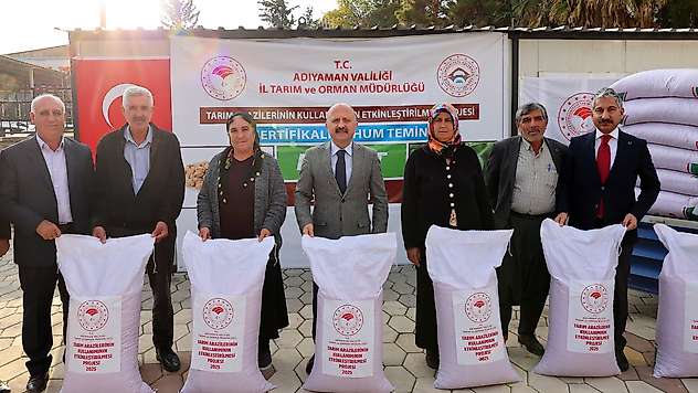 Adıyamanlı çiftçilere 666,5 Ton nohut tohumu ve 250 adet otomatik yemlik makinesi dağıtıldı