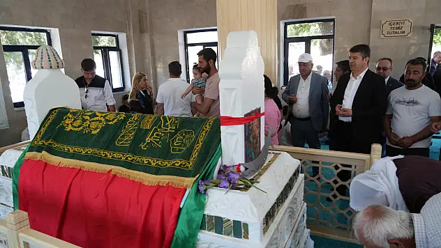 Ape Aziz Hakk'a yürüyüşünün 59'uncu yılında anıldı