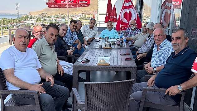 Asker arkadaşları 37 yıl sonra Van'da buluştu