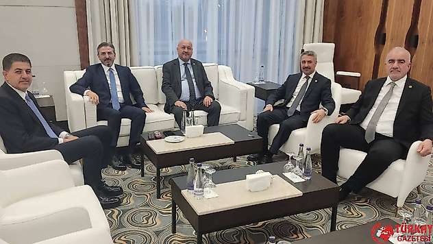 Aydın ve milletvekilleri Meclis iftar yemeğinde bir araya geldi