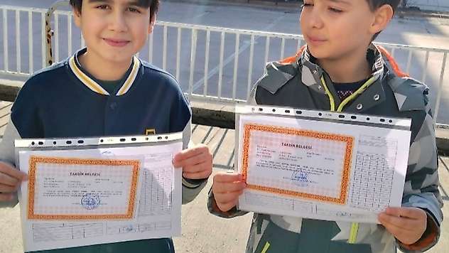 Ayser Çalık'taki saldırıda hayatını kaybeden öğrencilerin yarım kalan karneleri yürek burktu
