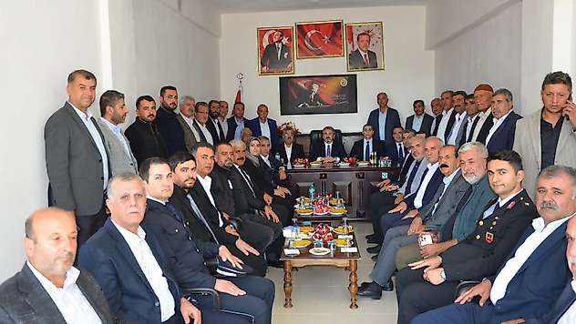 Bakan Yardımcısı Aydın, Adıyaman'a çıkartma yaptı