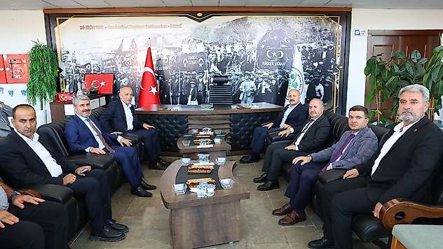 Bakan Yardımcısı Bulut'tan Besni Belediyesine ziyaret