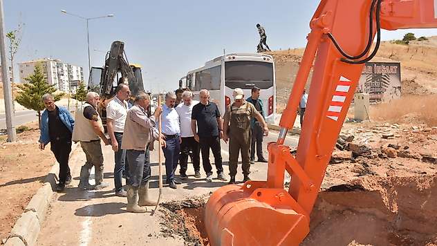 Başkan Alkan, su arıza çalışmasını yerinde inceledi