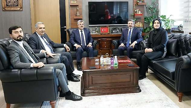 Başkan Çadır ve beraberindeki heyetten Bakan Yardımcısı Aydın'a ziyaret