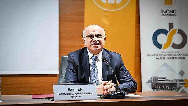 Başkan Er, üniversite öğrencileriyle bir araya geldi: