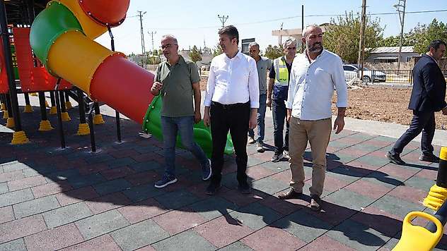 Başkan Tutdere yapımı devam eden parkları inceledi
