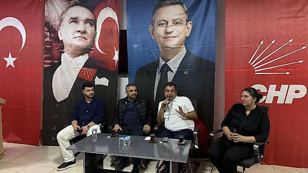 Başkan Yıldırım gençlerle bira araya geldi