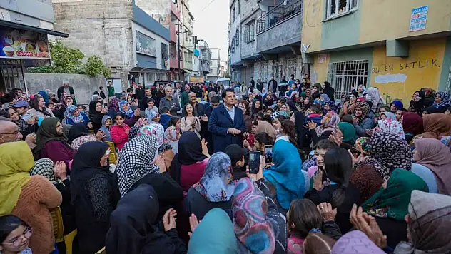 Başkan Yılmaz'ın mahalle ziyareti mitinge dönüştü