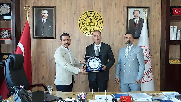 Başkan Zenginoğlu ve Kınacı'dan İl Müdürü Tosun'a ziyaret