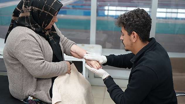 Belediyenin fizik tedavi hizmeti hızla devam ediyor