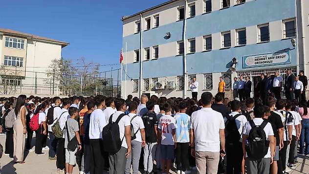 Besni'de 22 bin öğrenci eğitime başladı