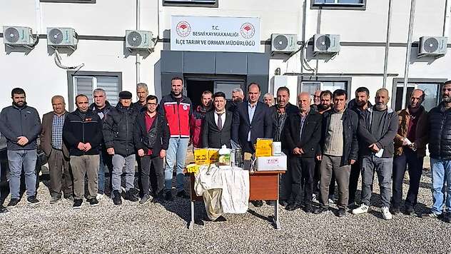 Besni'de Arı Yetiştiricilerine ekipman dağıtımı yapıldı