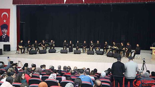 Besni'de Aşık Veysel türküleriyle unutulmaz gece
