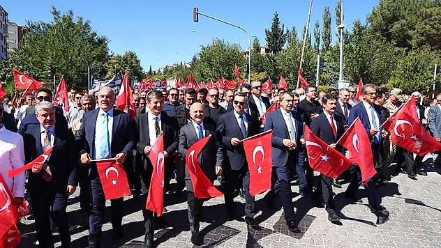 Besni Eğitim Bayramı coşkulu başladı