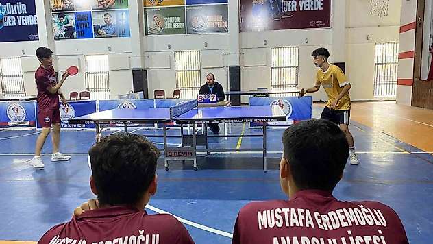 Besni Mustafa Erdemoğlu Anadolu Lisesi derece elde etti
