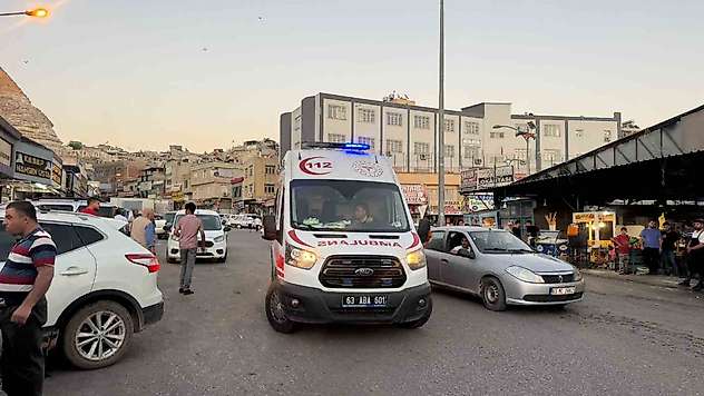 Birecik'te bıçaklı kavga: 1 yaralı