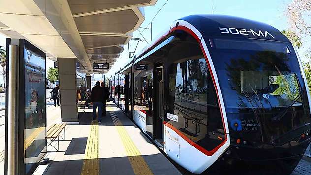 Büyükşehir'in toplu ulaşım araçları 15 Temmuz'da ücretsiz