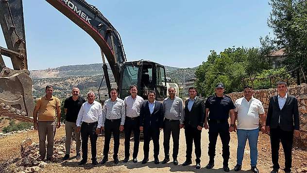Çamdere köyünde yol genişletme çalışması başlatıldı