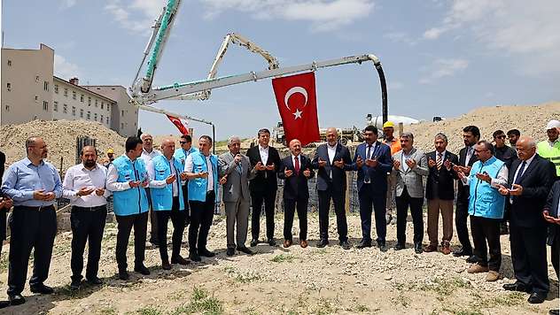 Cami ve Hafızlık Kuran Kursu'nun temeli atıldı