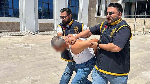 Cinayet zanlısı adliyeye sevk edildi