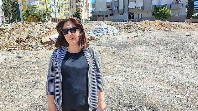 Depremde anne ve babasını kaybeden kadından Alpargün Apartmanı kararına tepki