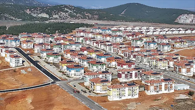 Devletten 3 çocuklu ailelere ve gençlere yeni sosyal konut kampanyası