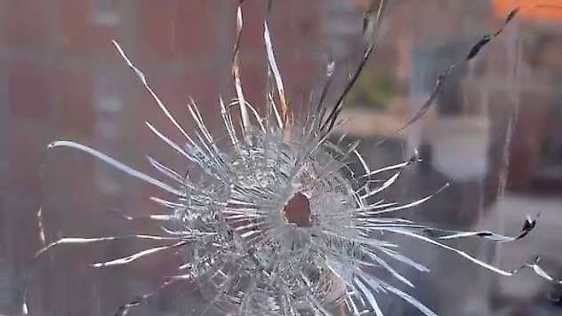 Diyarbakır'da bir evin penceresine kurşun isabet etti