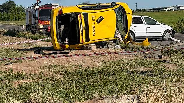 Diyarbakır'da iki otomobil çarpıştı: 6 yaralı