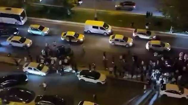 Diyarbakır'da otomobiller çarpıştı: 2 yaralı