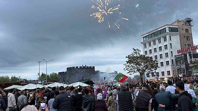 Diyarbakır'da şampiyonluk kutlamalarında 11 yaralı, 10 gözaltı