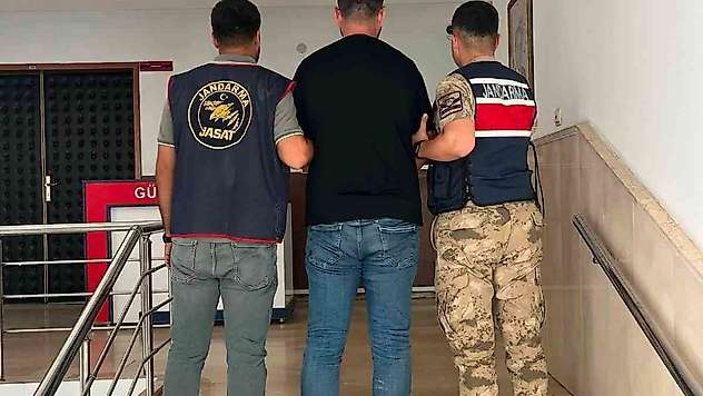 Dolandırıcılık suçundan aranan şahıs yakalandı
