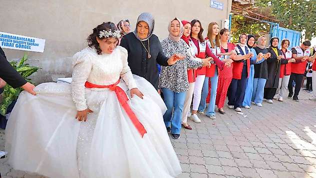 Down sendromlu Melek'in gelinlik hayali gerçek oldu