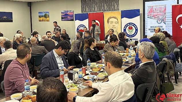 Eğitim camiası iftar sofrasında buluştu