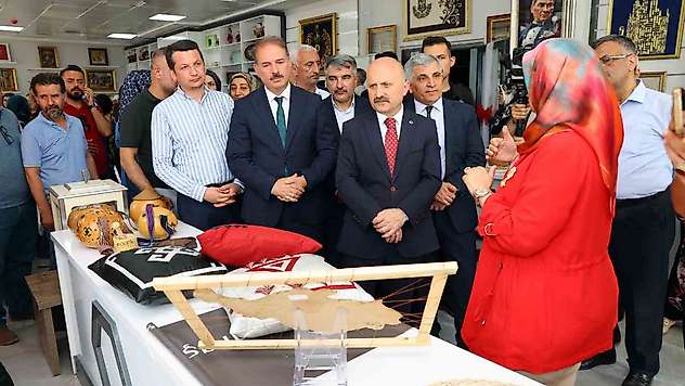 El emeği göz nuru eserler sergilendi