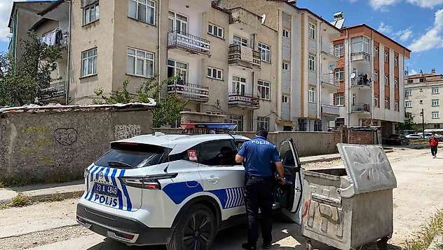 Elazığ'da 2'inci kattan düşen 5 yaşındaki çocuk yaralandı