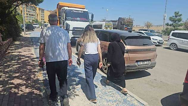 Elazığ'da cuma namazı çıkışında dilencilere operasyon